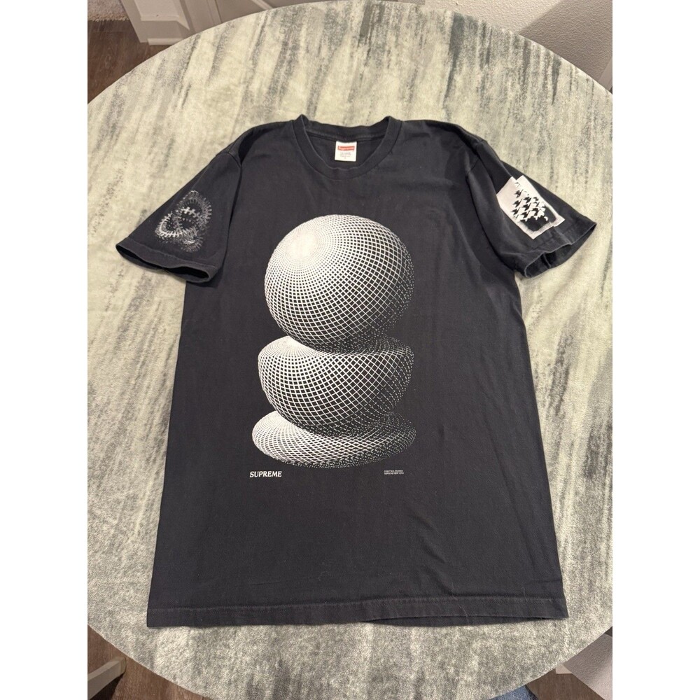 Rare Supreme 2017 M.C. Escher Three Spheres Black And White T Shirt Large